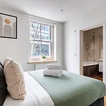 Bnbnook - Spacious 2Br - Walk To Soho & Oxford Street