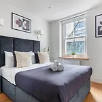 Bnbnook - Spacious 2Br - Walk To Soho & Oxford Street