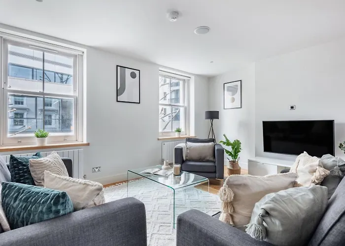 Bnbnook - Spacious 2Br - Walk To Soho & Oxford Street