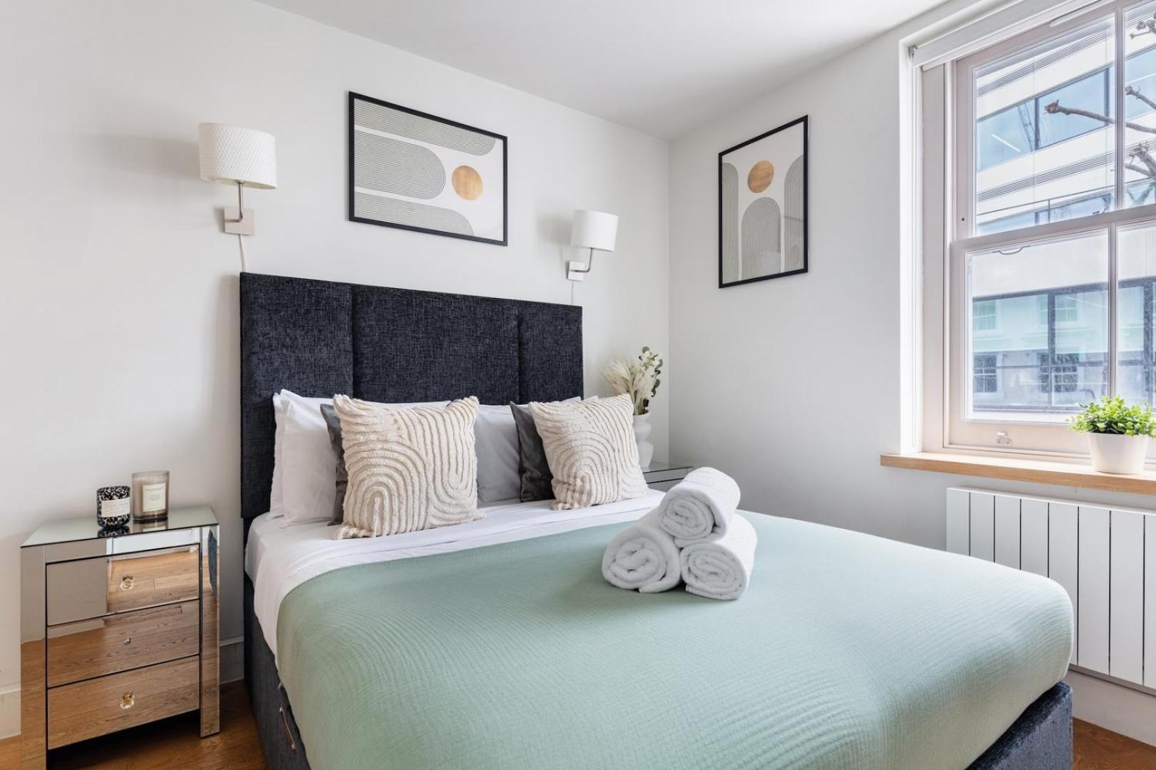 Apartment Bnbnook - Spacious 2br - Walk To Soho & Oxford Street London