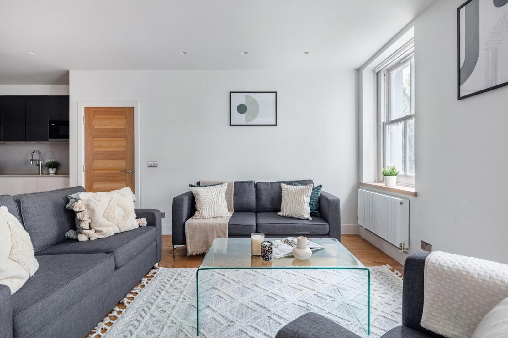 Bnbnook - Spacious 2br - Walk To Soho & Oxford Street * London