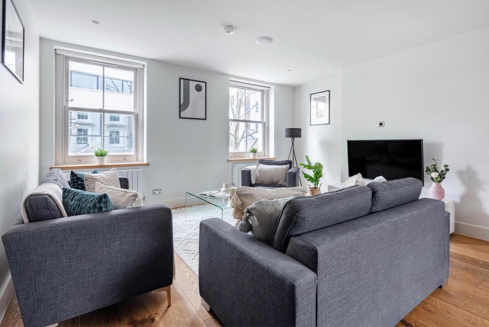 Bnbnook - Spacious 2br - Walk To Soho & Oxford Street * London